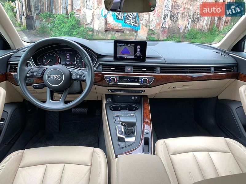 Седан Audi A4 2019 в Александрие