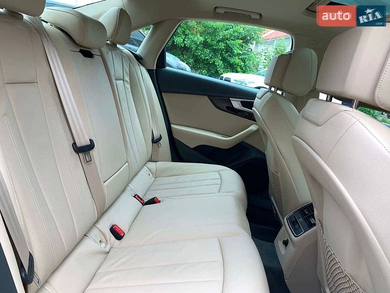 Седан Audi A4 2019 в Александрие