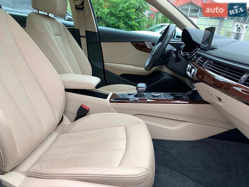 Седан Audi A4 2019 в Александрие
