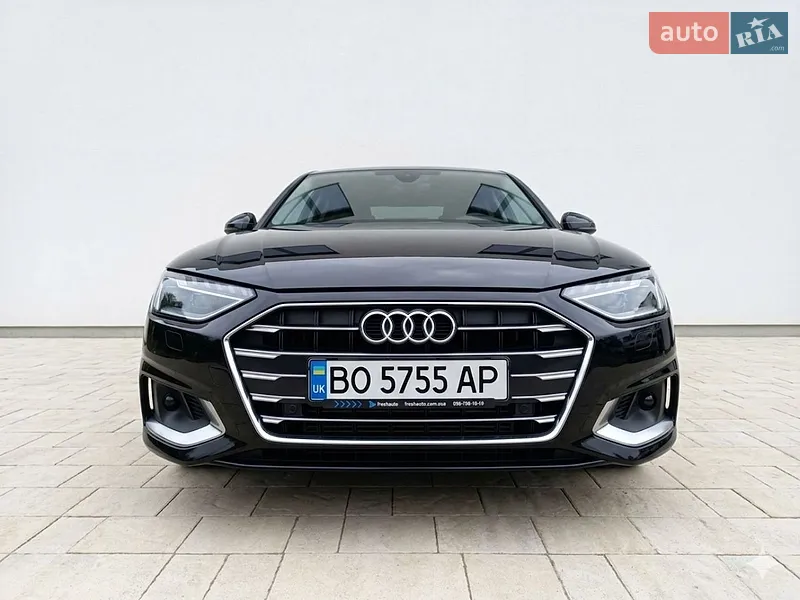 Audi A4 2019 VIN WAUENAF45KA043959 фото оголошення 32 з 74