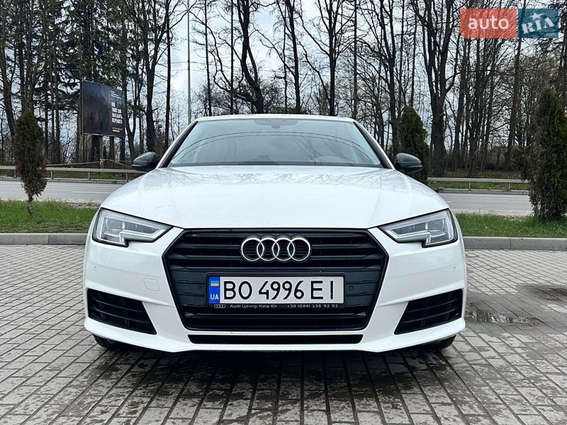Седан Audi A4 2017 в Львове