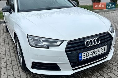 Седан Audi A4 2017 в Львове