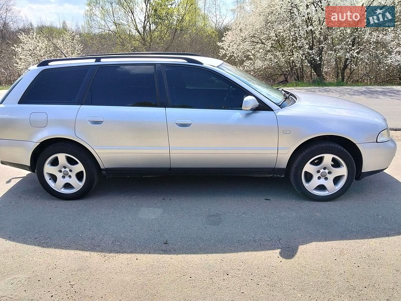 Універсал Audi A4 1999 в Яворові