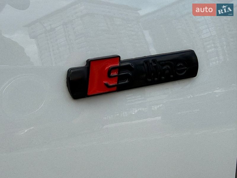 Седан Audi A4 2017 в Киеве