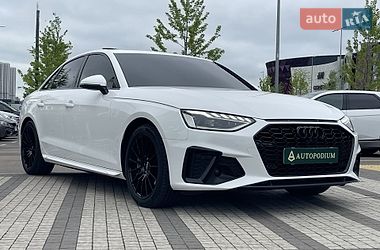 Седан Audi A4 2022 в Києві