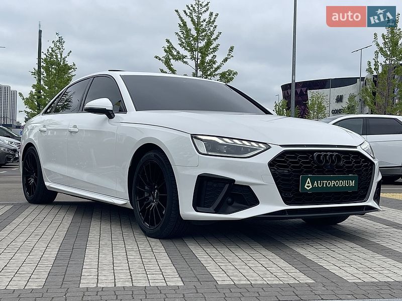 Седан Audi A4 2022 в Києві