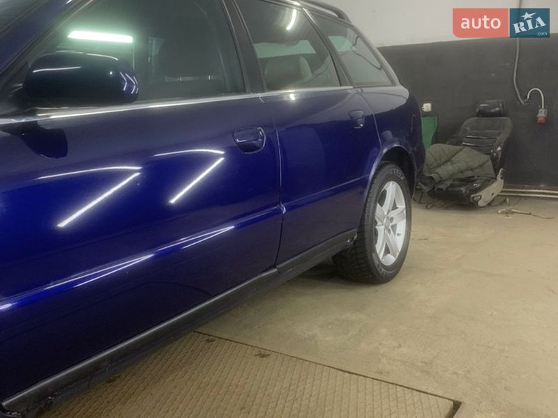 Універсал Audi A4 1998 в Львові