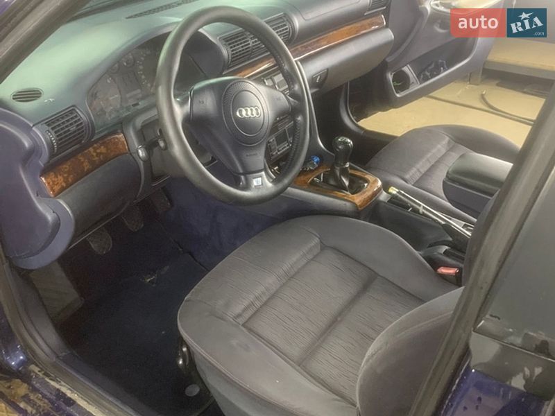 Універсал Audi A4 1998 в Львові