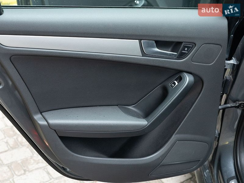 Седан Audi A4 2014 в Киеве