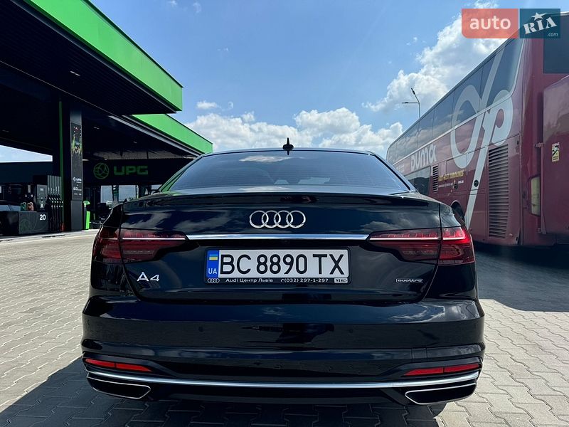 Седан Audi A4 2022 в Львові