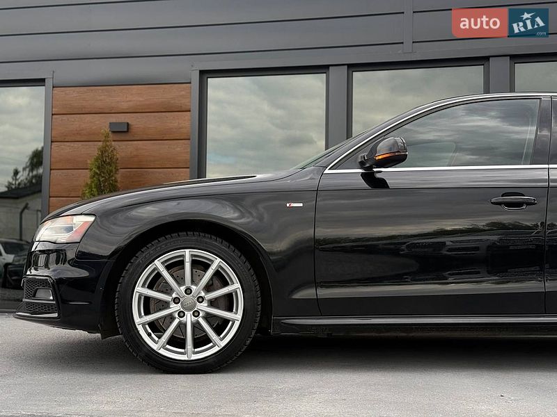 Седан Audi A4 2014 в Рівному