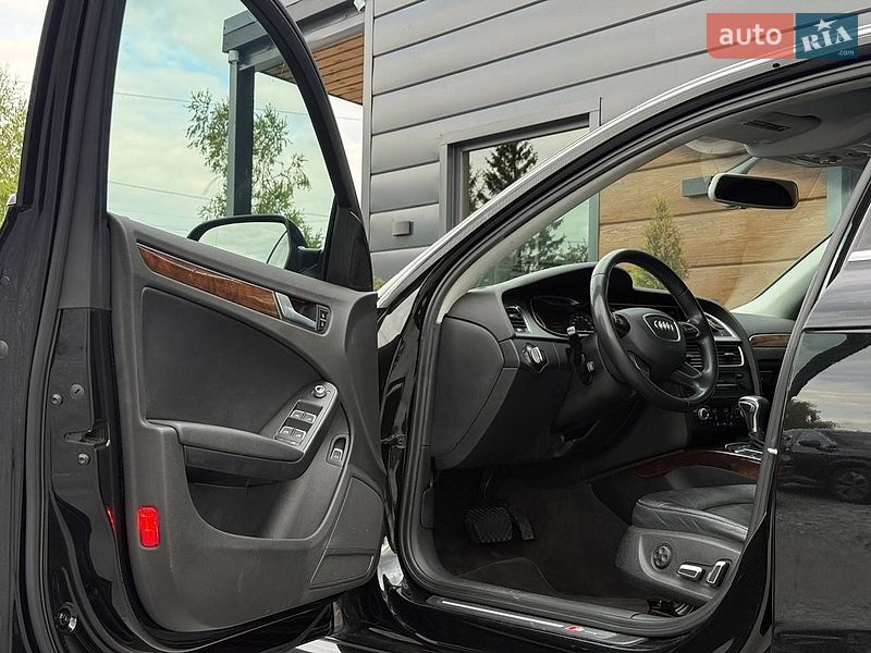 Седан Audi A4 2014 в Рівному