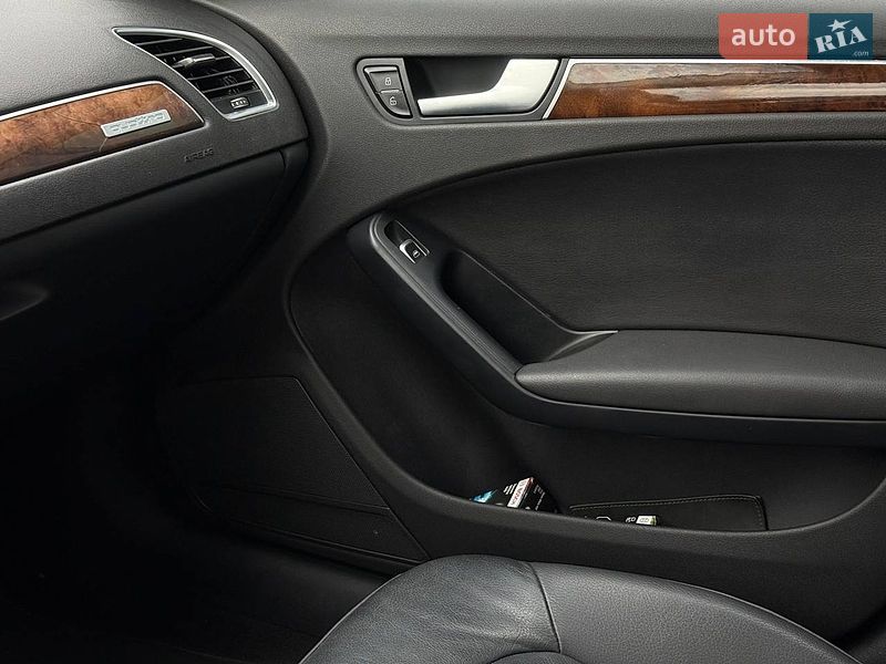 Седан Audi A4 2014 в Рівному