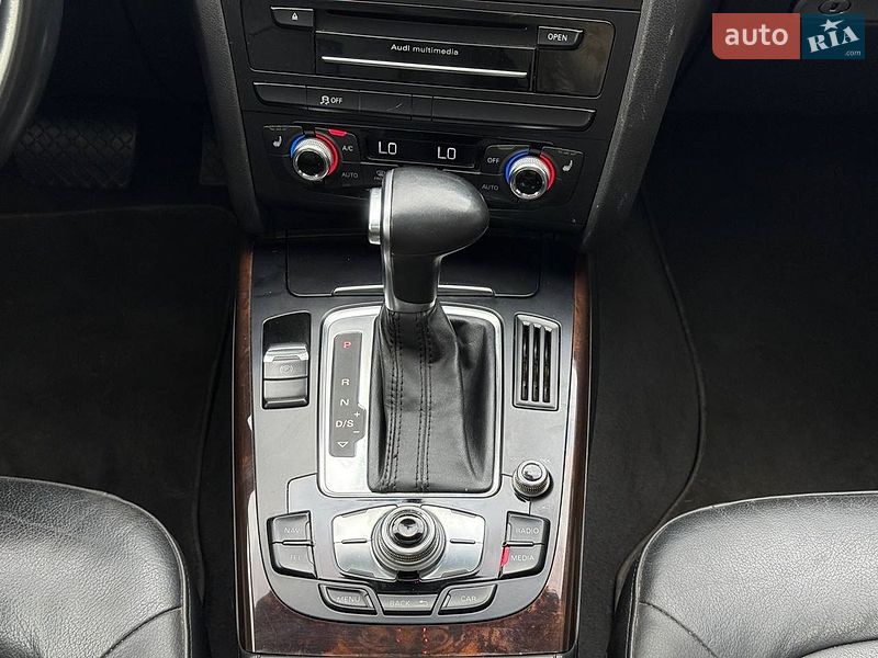 Седан Audi A4 2014 в Рівному
