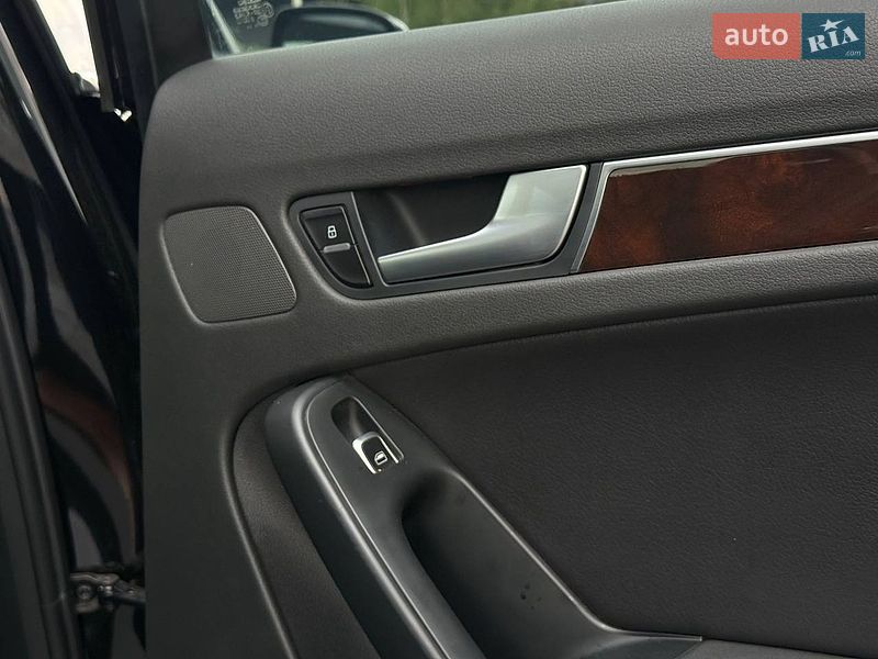 Седан Audi A4 2014 в Рівному