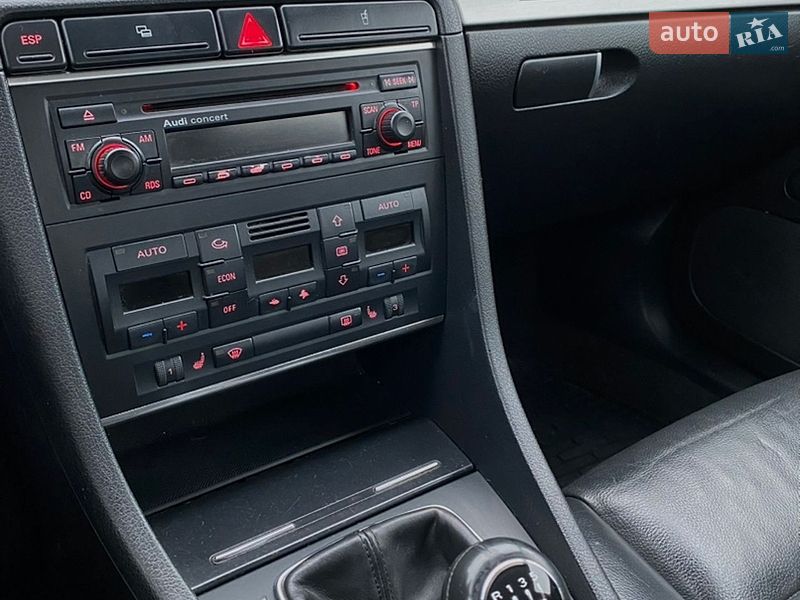 Седан Audi A4 2006 в Городке
