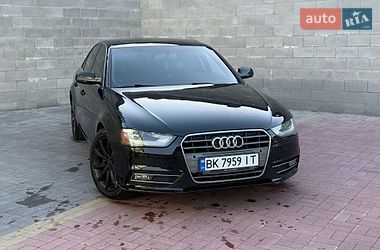 Седан Audi A4 2013 в Ровно