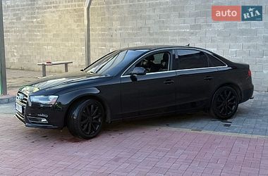 Седан Audi A4 2013 в Ровно