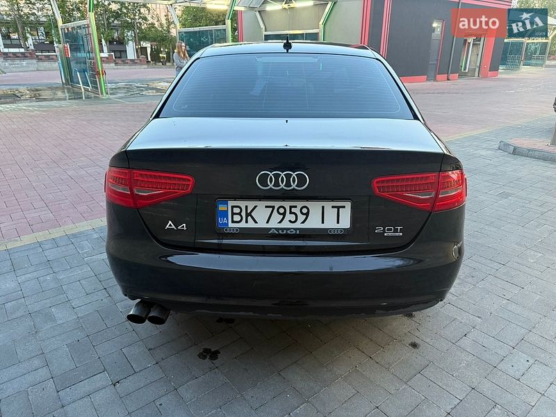 Седан Audi A4 2013 в Ровно