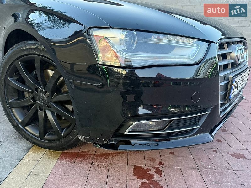 Седан Audi A4 2013 в Ровно