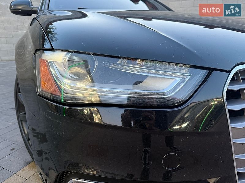 Седан Audi A4 2013 в Ровно