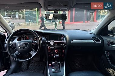 Седан Audi A4 2013 в Ровно