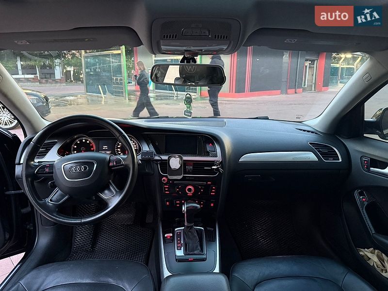 Седан Audi A4 2013 в Ровно