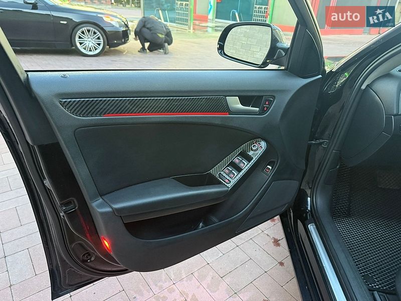 Седан Audi A4 2013 в Ровно