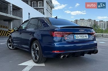 Седан Audi A4 2017 в Києві