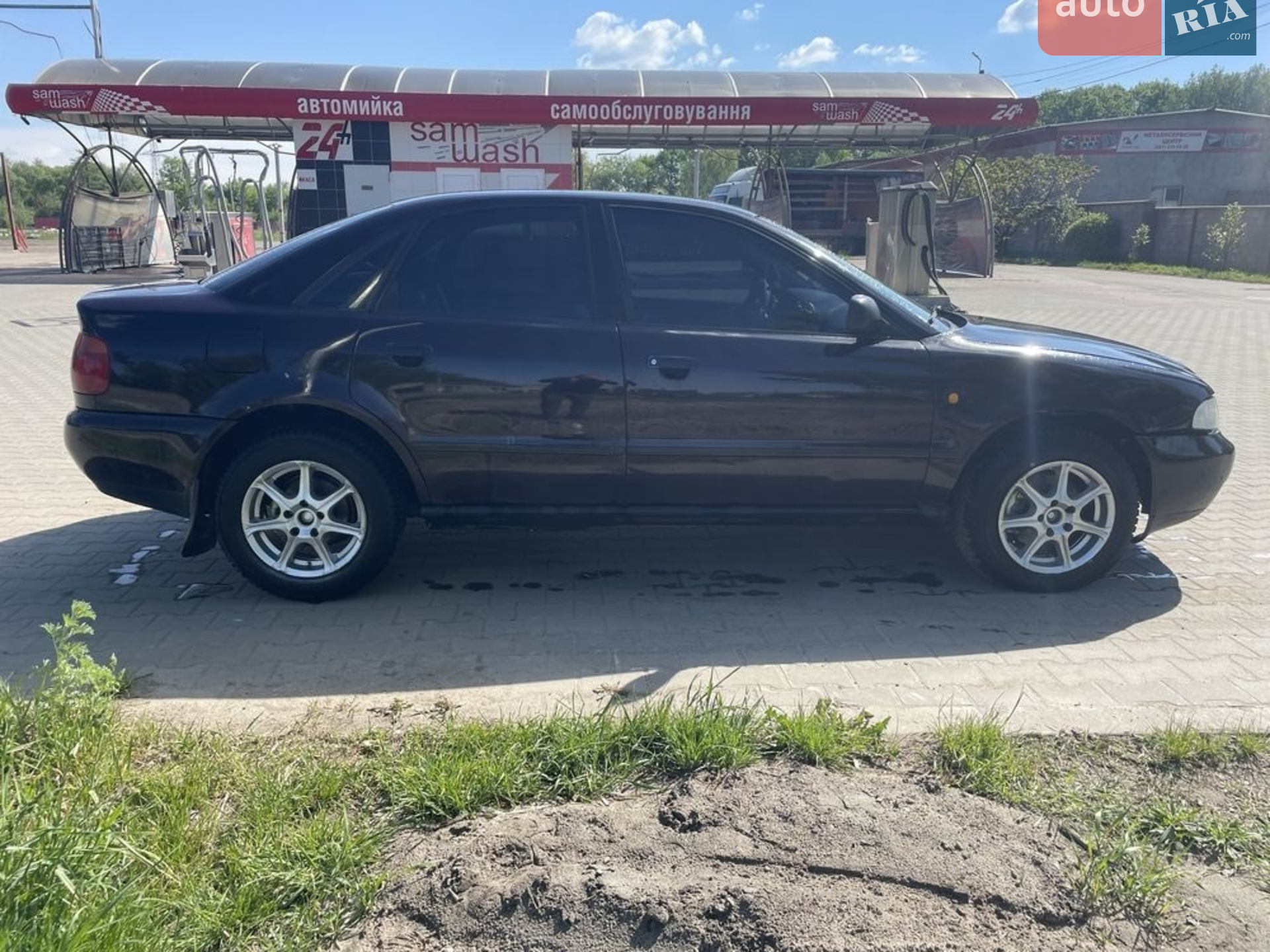 Audi A4 1996 VIN WAUZZZ8DZTA063067 фото оголошення 4 з 5