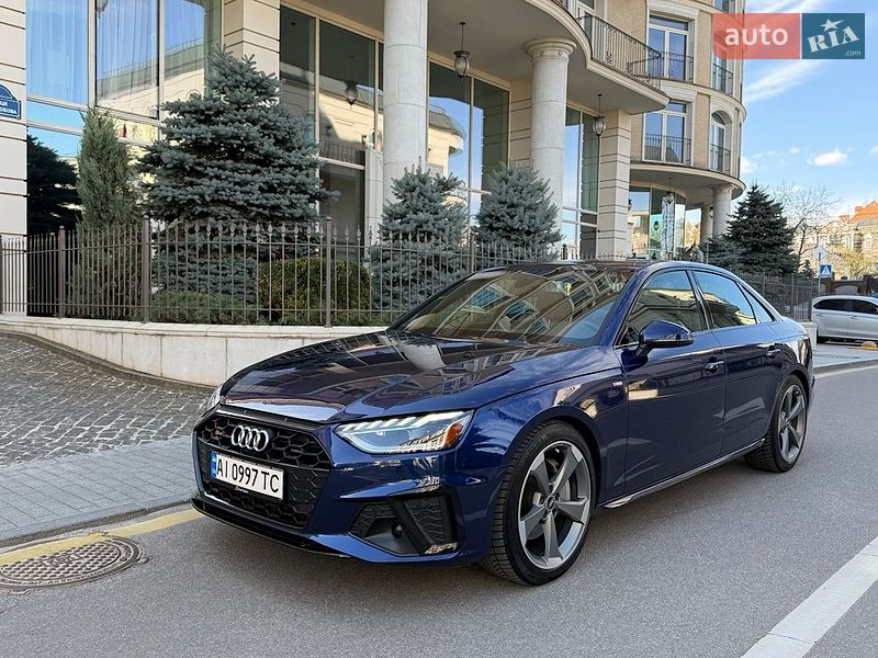 Audi A4 2023