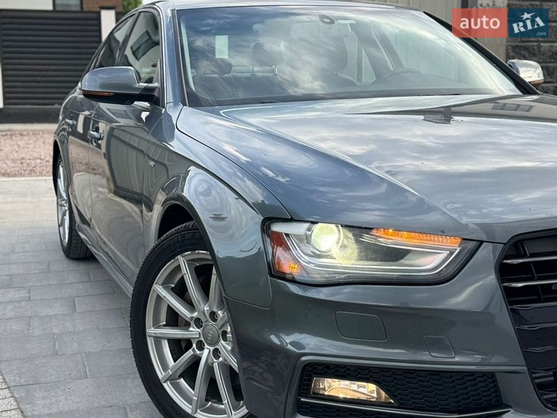 Седан Audi A4 2014 в Львове