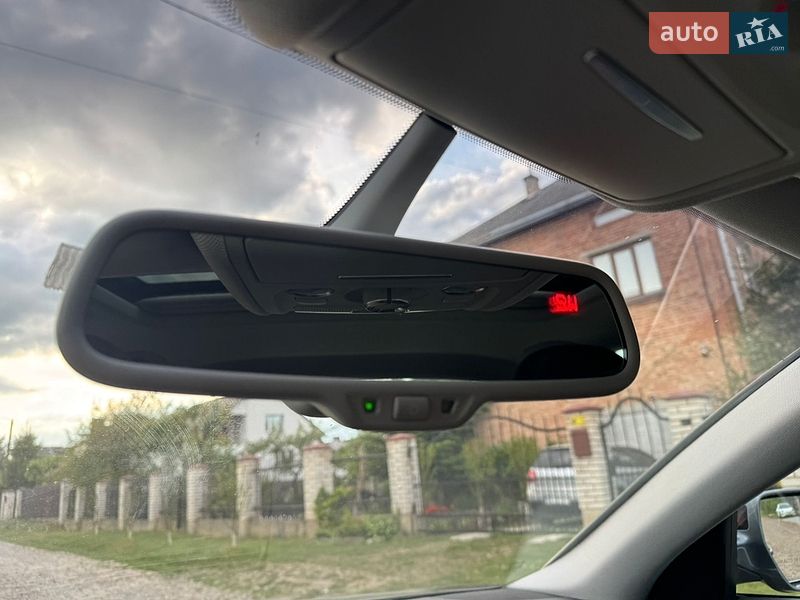 Седан Audi A4 2014 в Львове