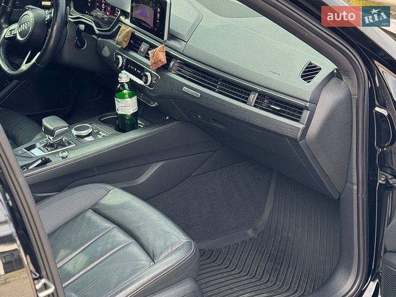 Седан Audi A4 2016 в Іршаві