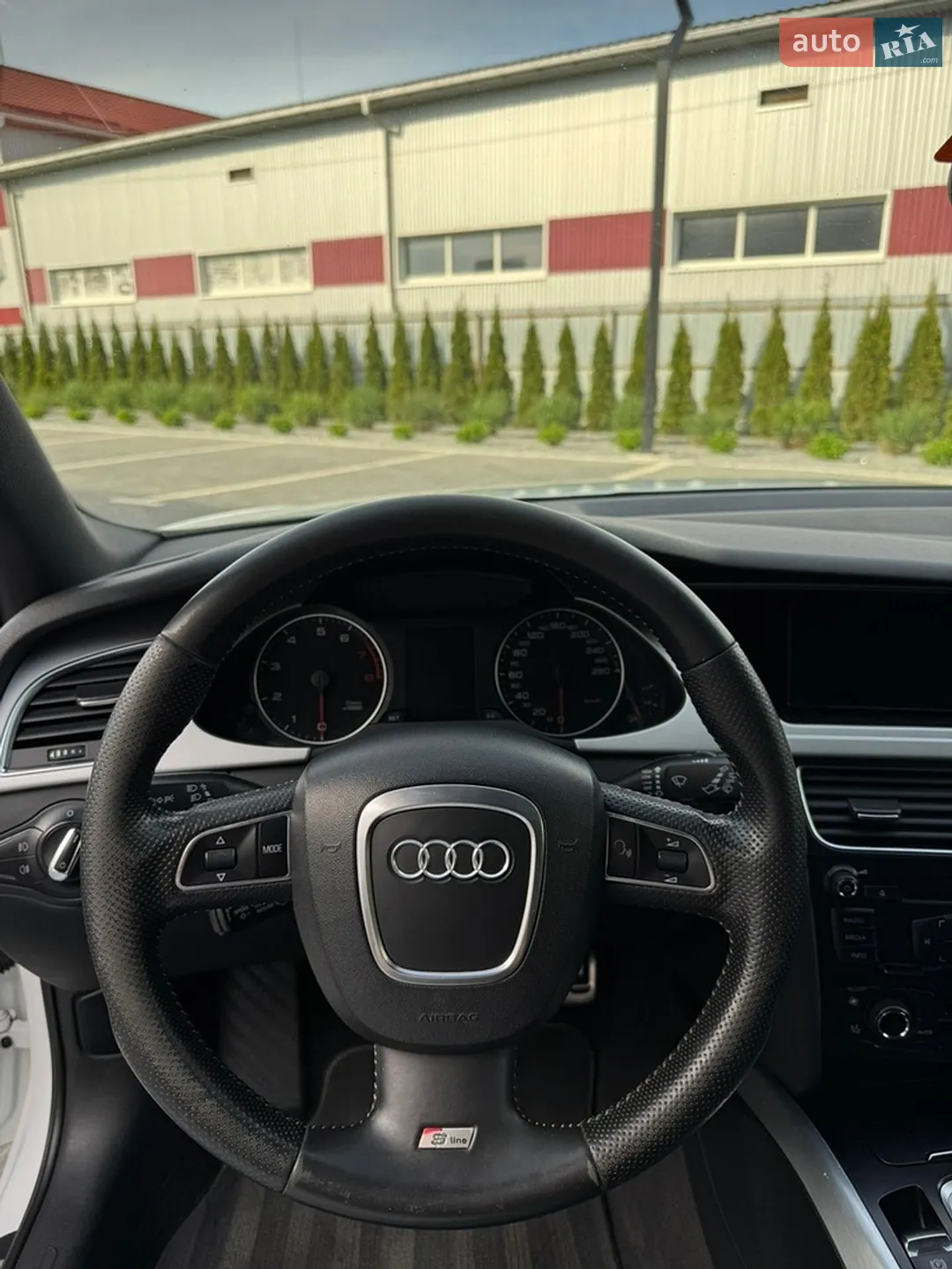 2011 Audi A4 - мініатюра 21