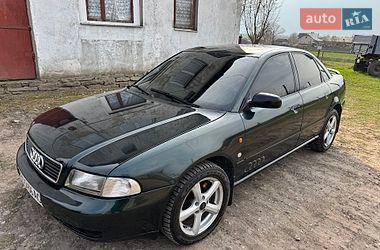 Седан Audi A4 1995 в Теребовлі