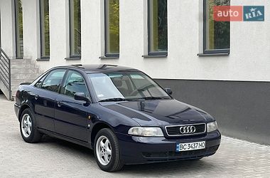 Седан Audi A4 1997 в Львове