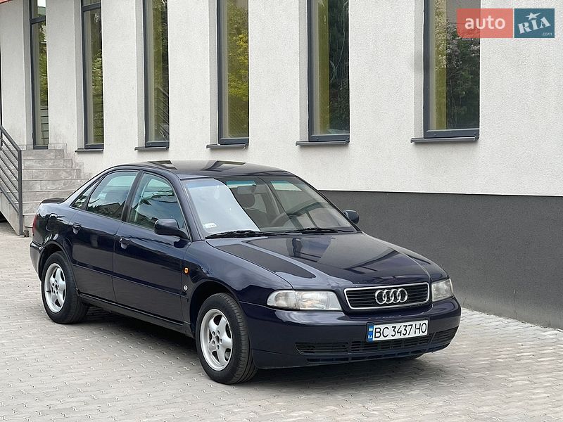 Седан Audi A4 1997 в Львове
