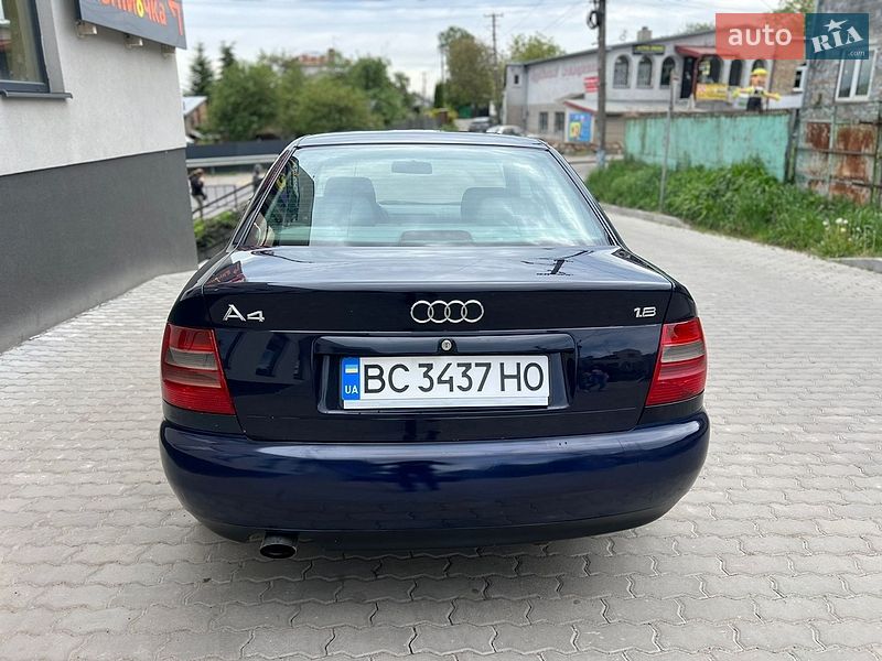 Седан Audi A4 1997 в Львове