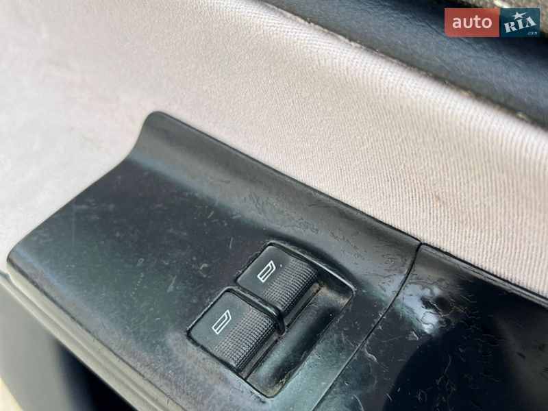 Седан Audi A4 1997 в Львове