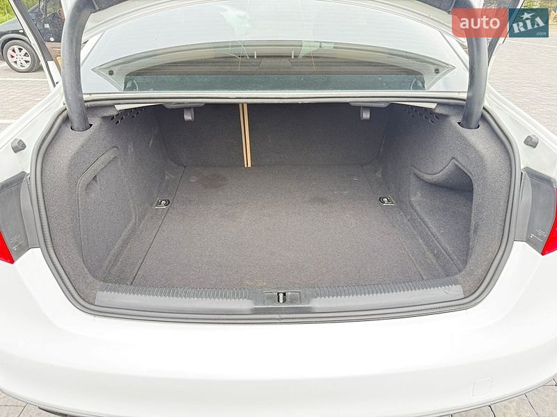 Седан Audi A4 2014 в Львове фото 10 Седан Audi A4 2014 в Львове
