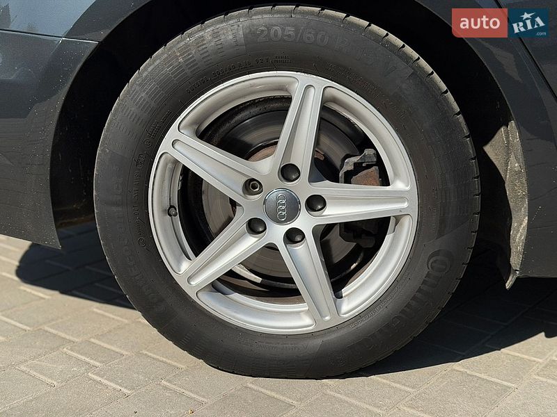 Универсал Audi A4 2017 в Житомире