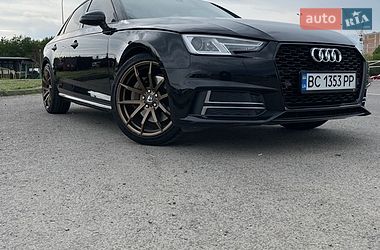 Седан Audi A4 2016 в Львові