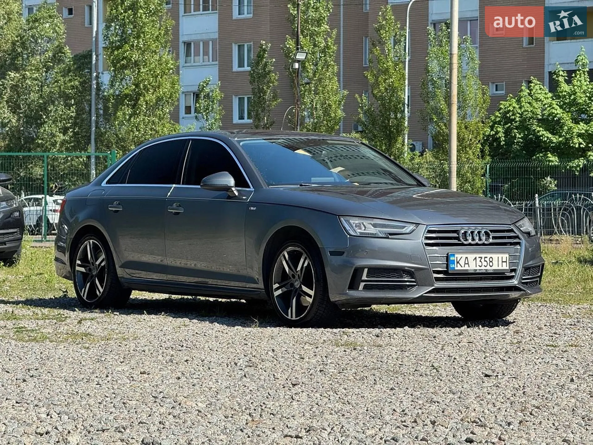 2017 Audi A4 - фото 1