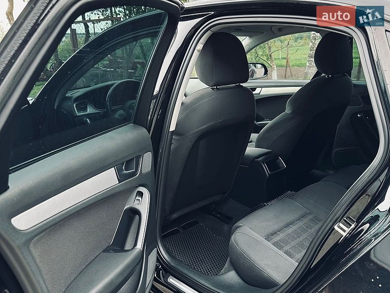 Седан Audi A4 2013 в Тернополе