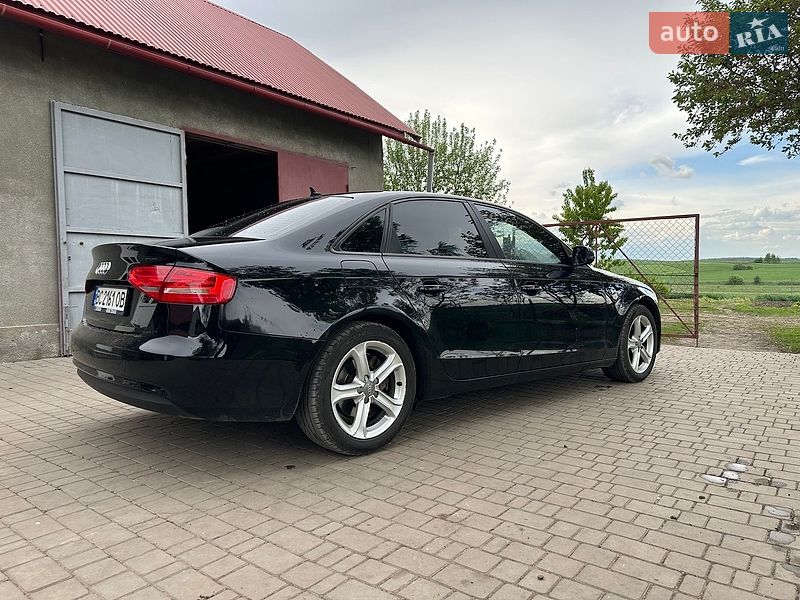 Седан Audi A4 2013 в Тернополе