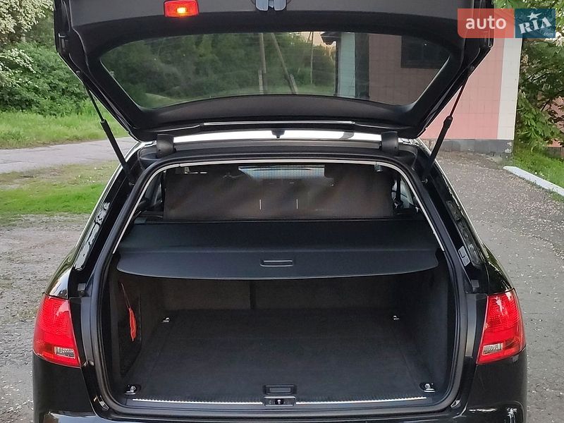 Универсал Audi A4 2005 в Хороле