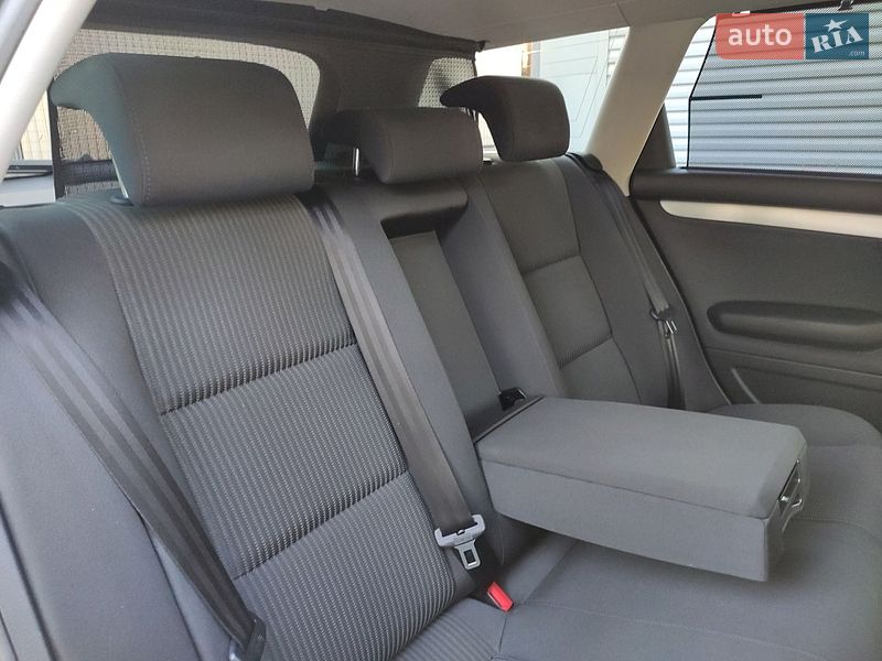 Универсал Audi A4 2005 в Хороле
