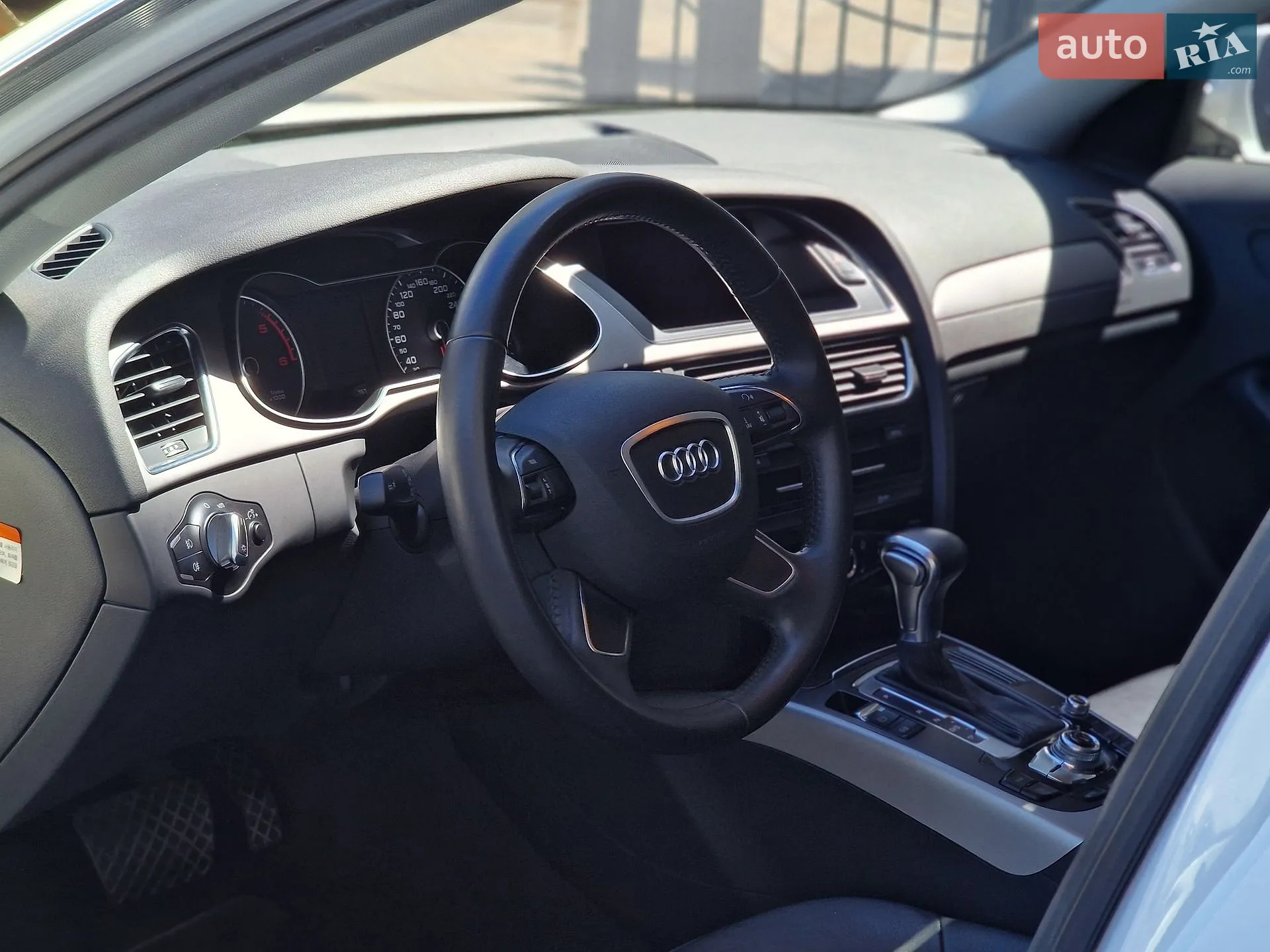 2013 Audi A4 - мініатюра 43