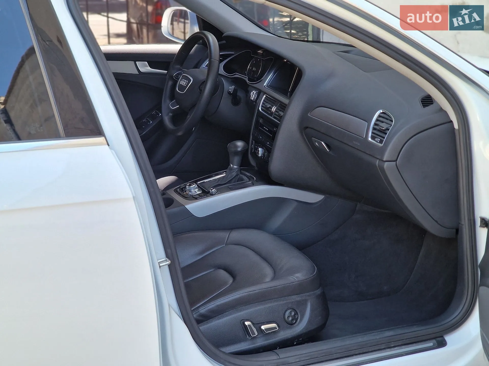 2013 Audi A4 - мініатюра 48